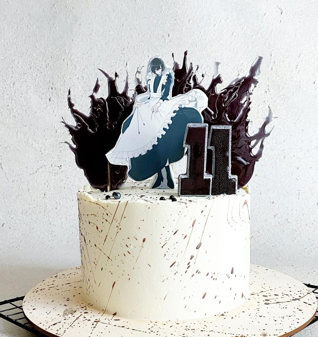 Торт с топпером героя из анимэ