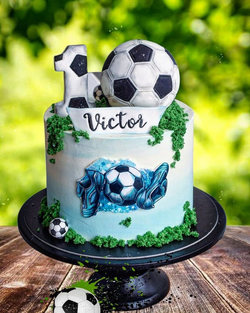 Торт мальчику футболисту