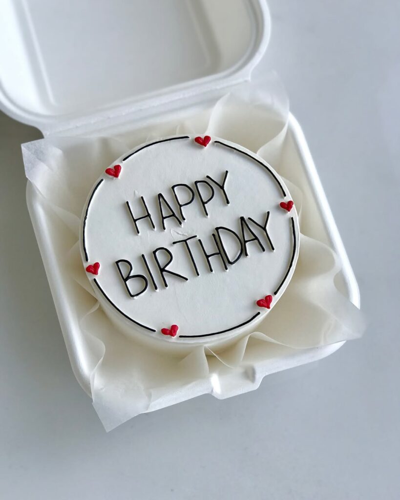 Бенто торт белый на день рождения