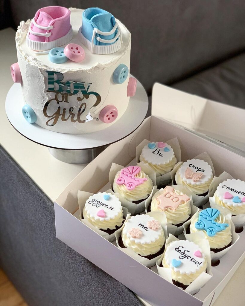 Набор торт и капкейки на гендер пати