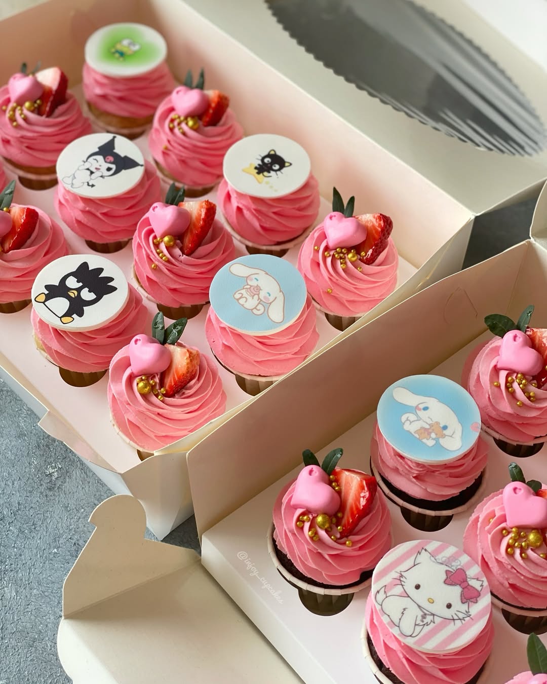 Капкейки с розовым кремом