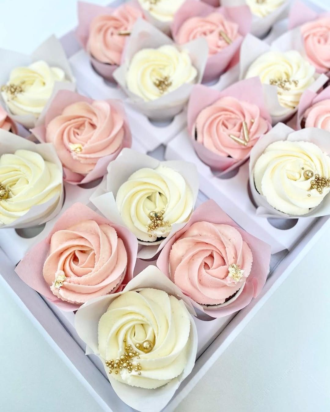 Капкейки украшенные кремом