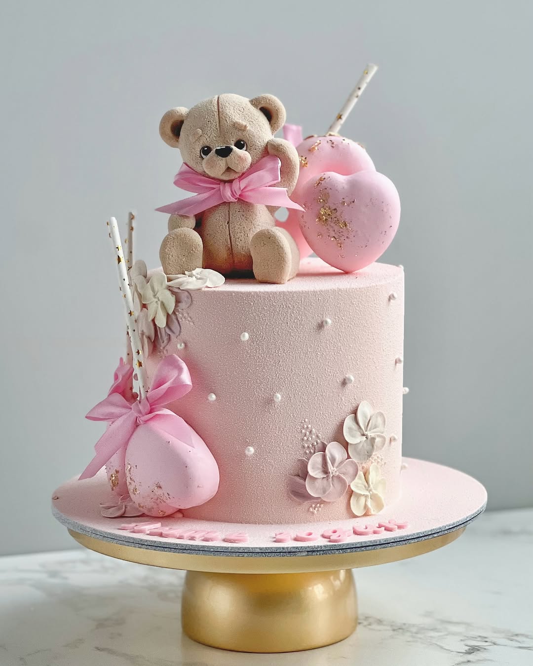 Торт с сердечками для девочки