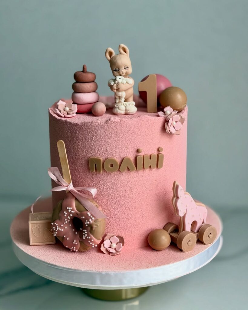 Торт с именем девочки