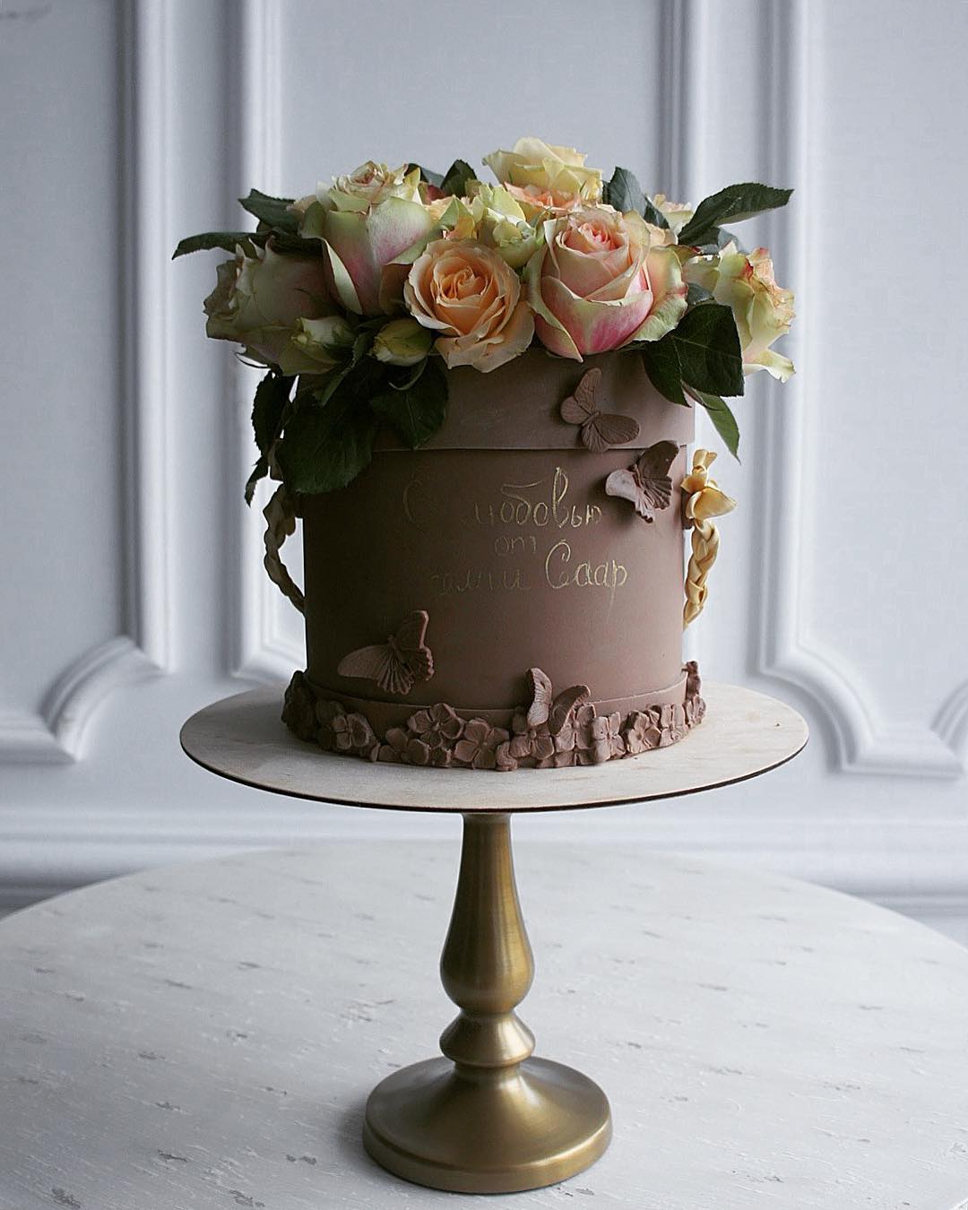 Торт коробка с розами