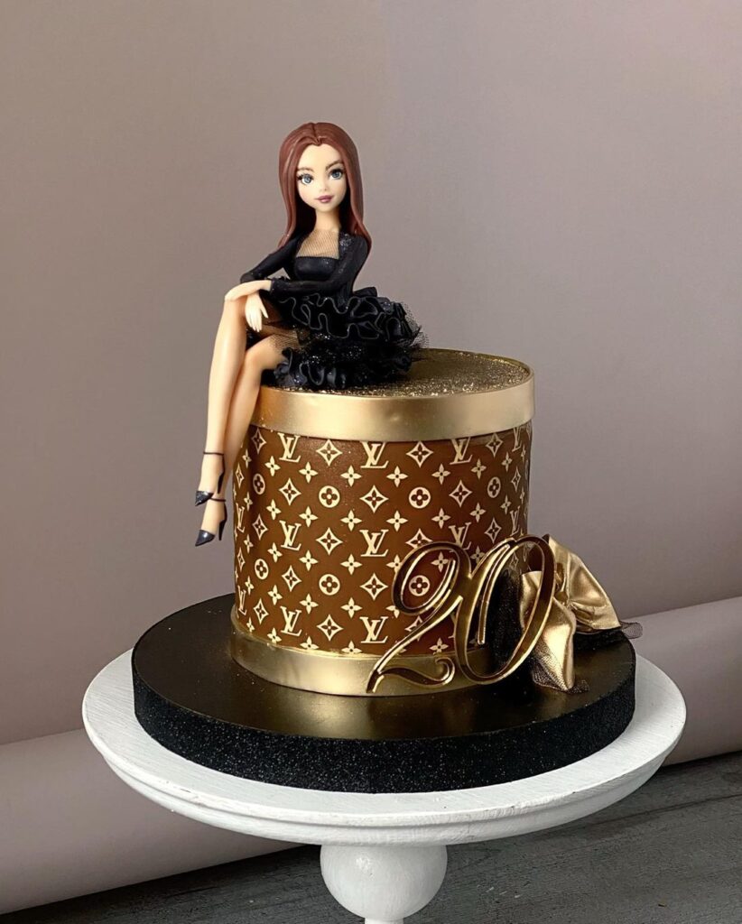 Торт в стиле Луи Витон