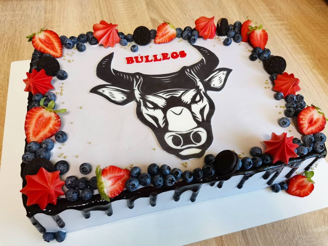 Корпоративный торт с логотипом компании