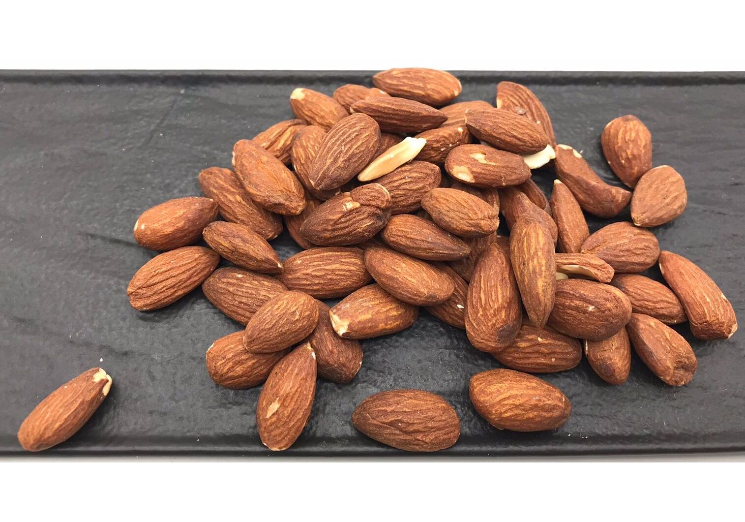 Как очистить и обжарить миндаль