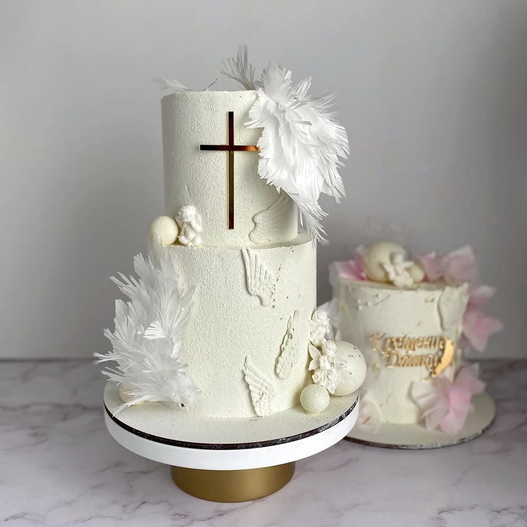 Двухъярусный торт на крещение