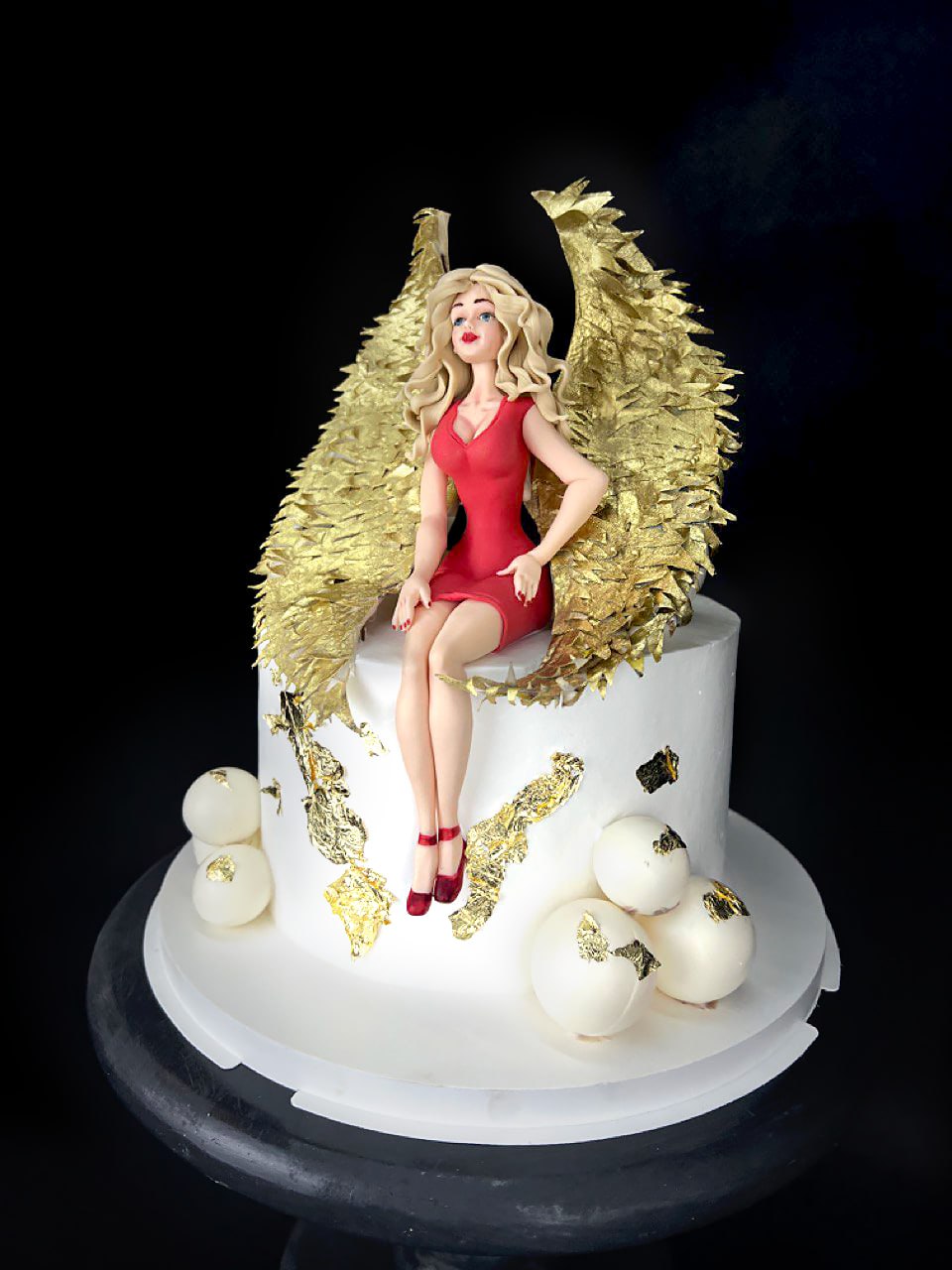 Торт "Девушка с крыльями"