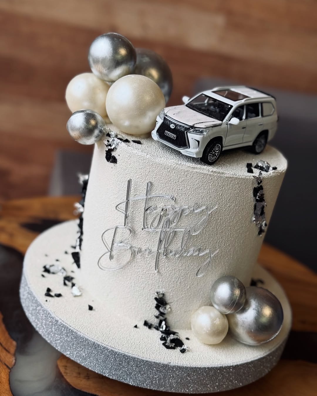 Торт с машиной