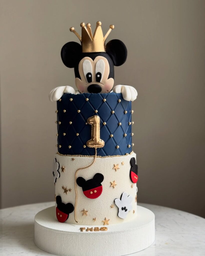 Торт на год мальчику с Микки Маусом