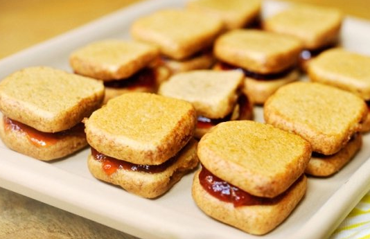 Печенье-сэндвич с вареньем