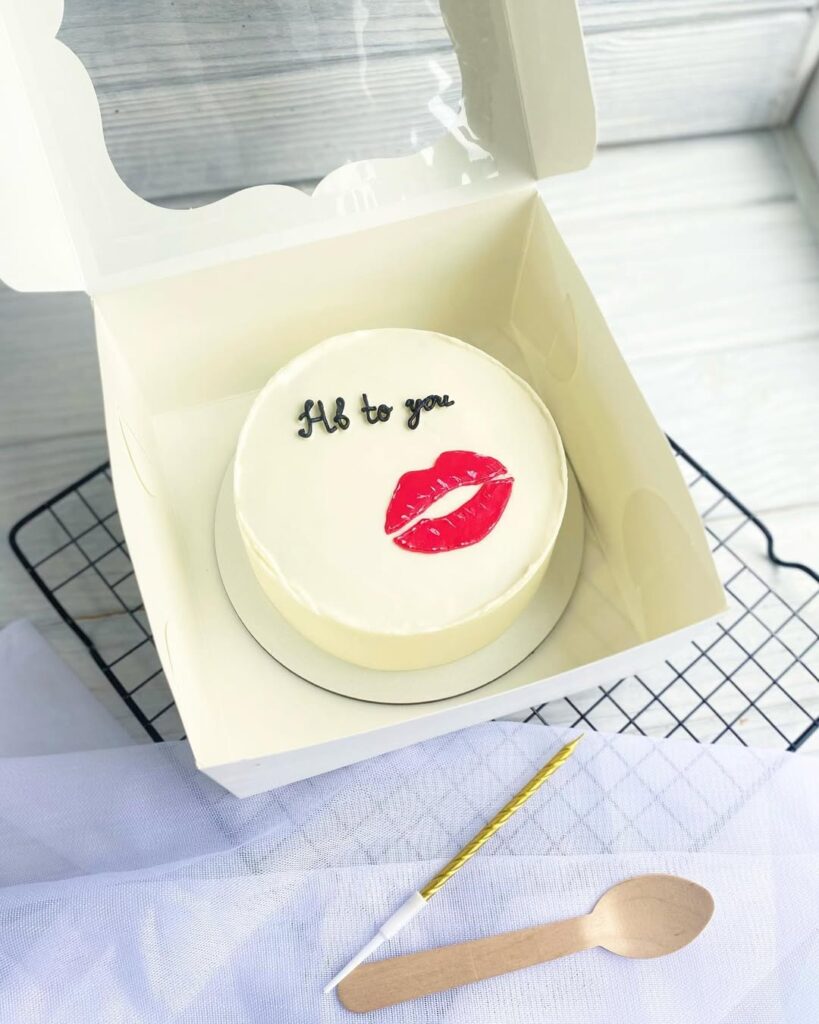 Бенто торт с поцелуем