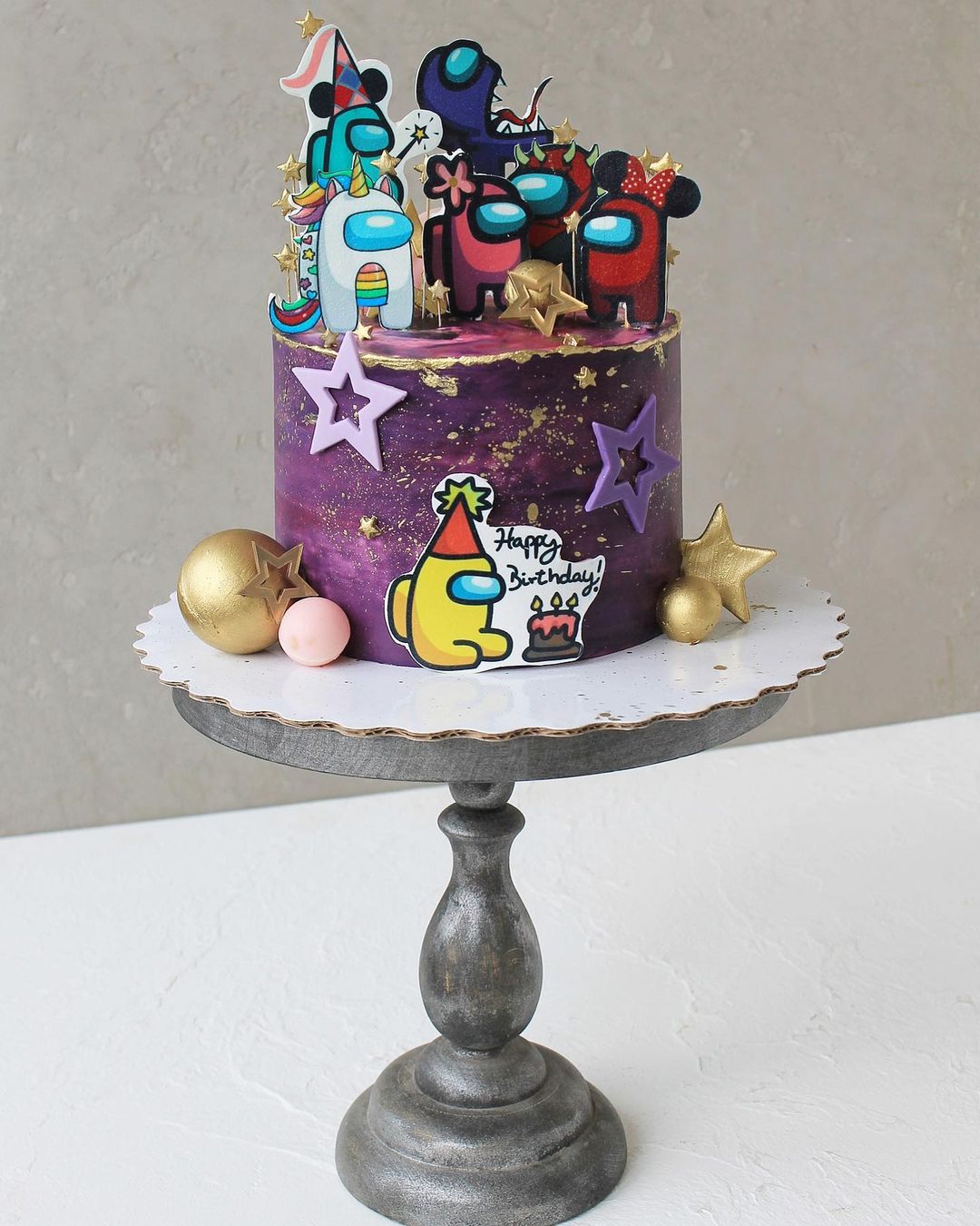 Кремовый торт Among us