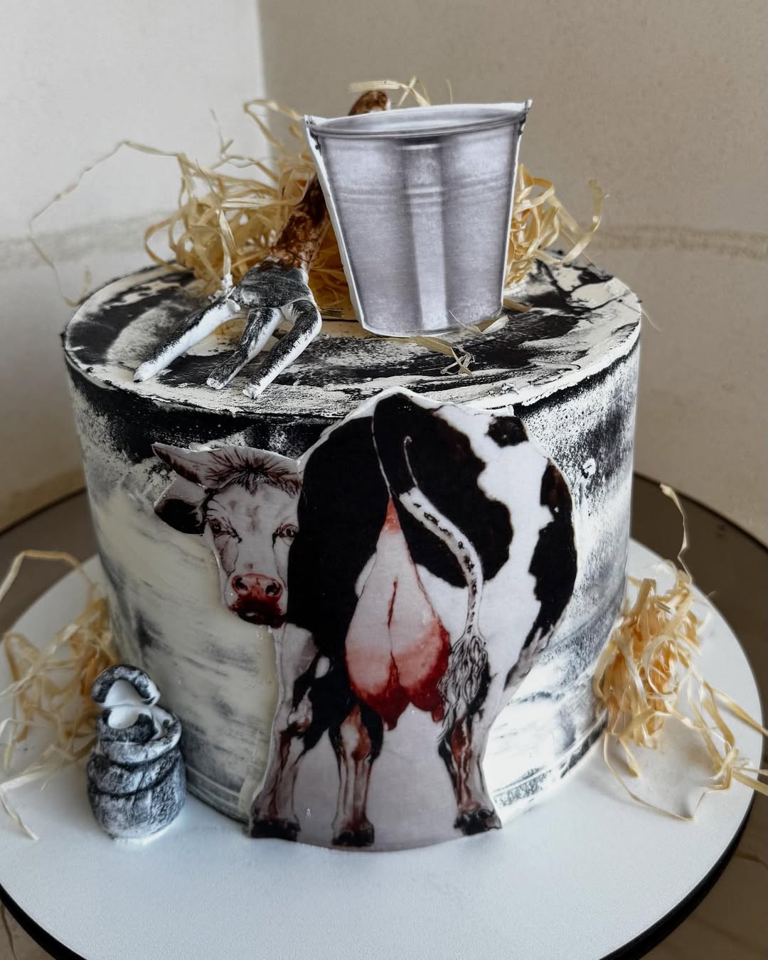 Торт с рисунком коровы