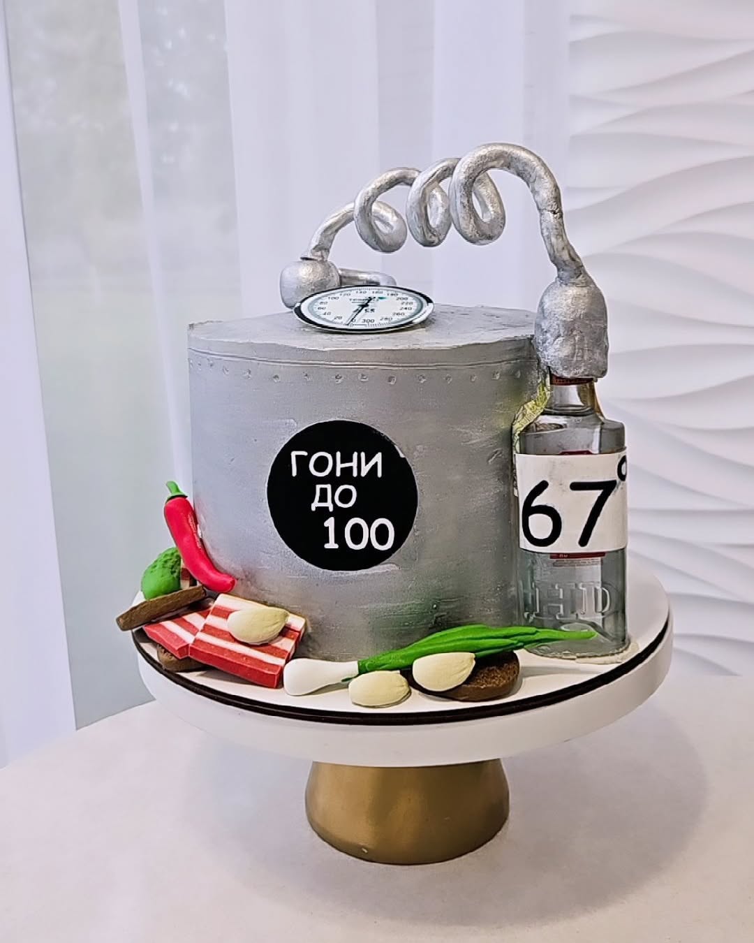 Торт самогонный аппарат