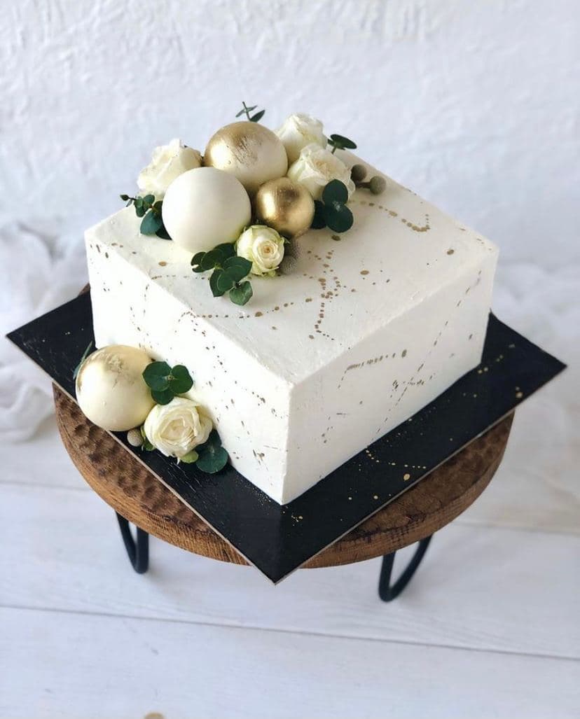 Свадебный торт в форме куба