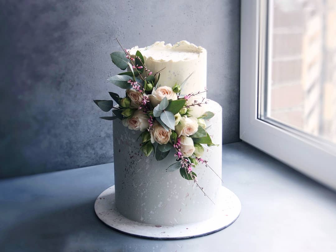 Торт на свадьбу с цветочками