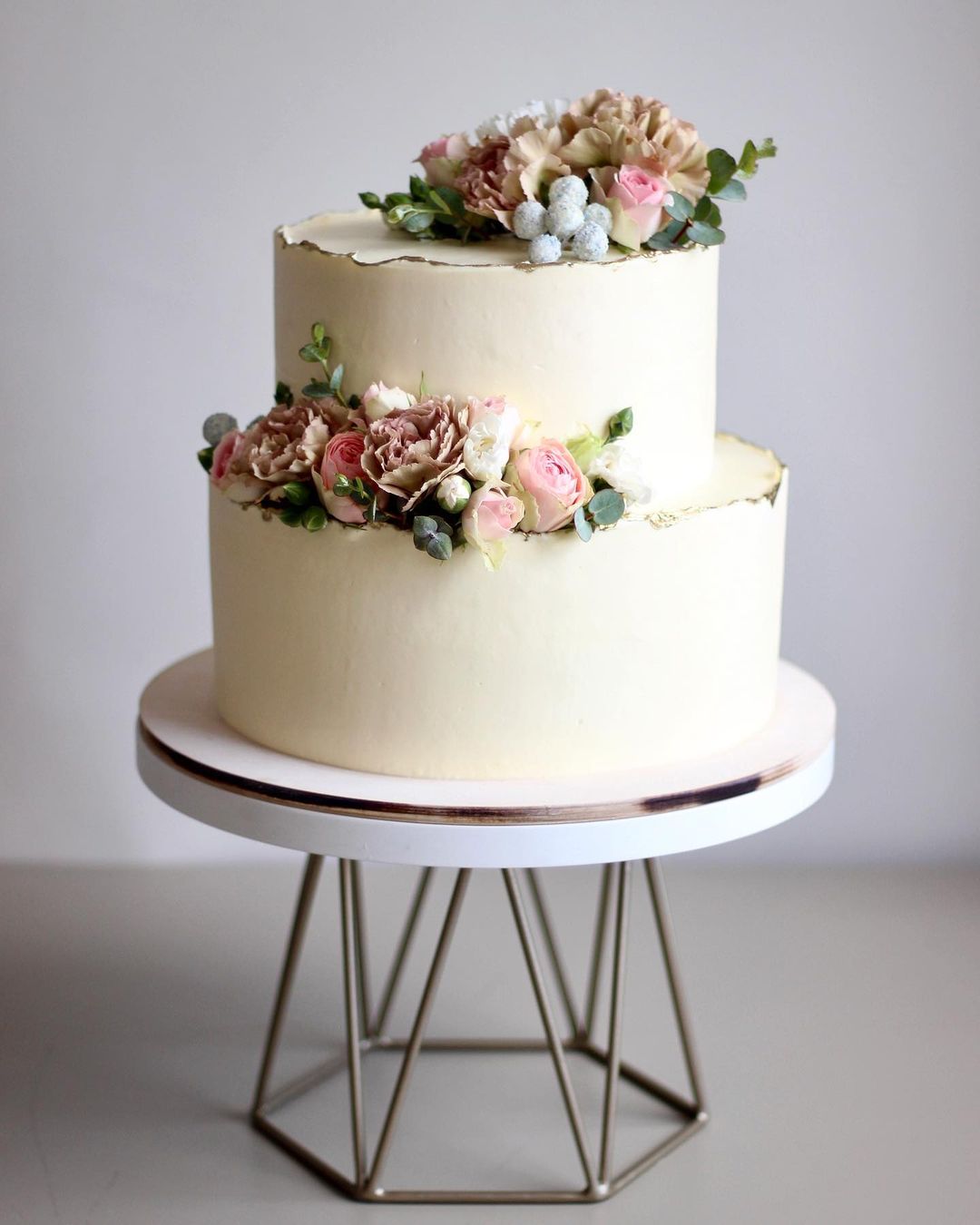 Свадебный торт с цветами