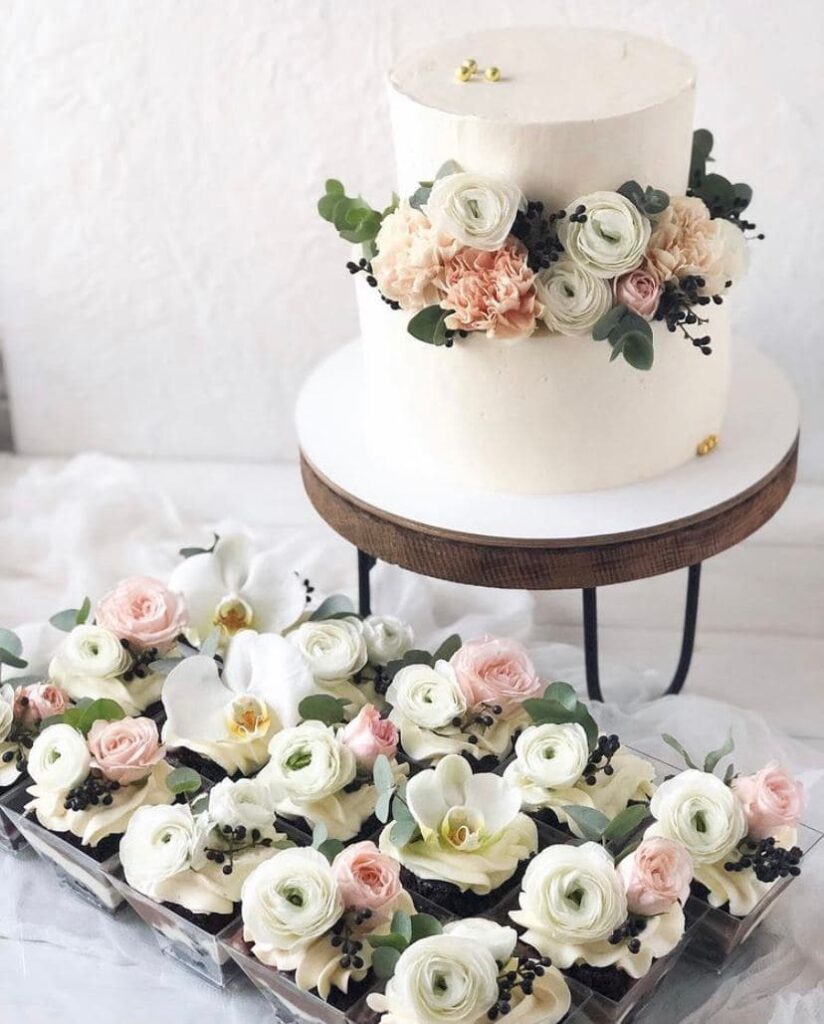 Набор на свадьбу торт и десерты